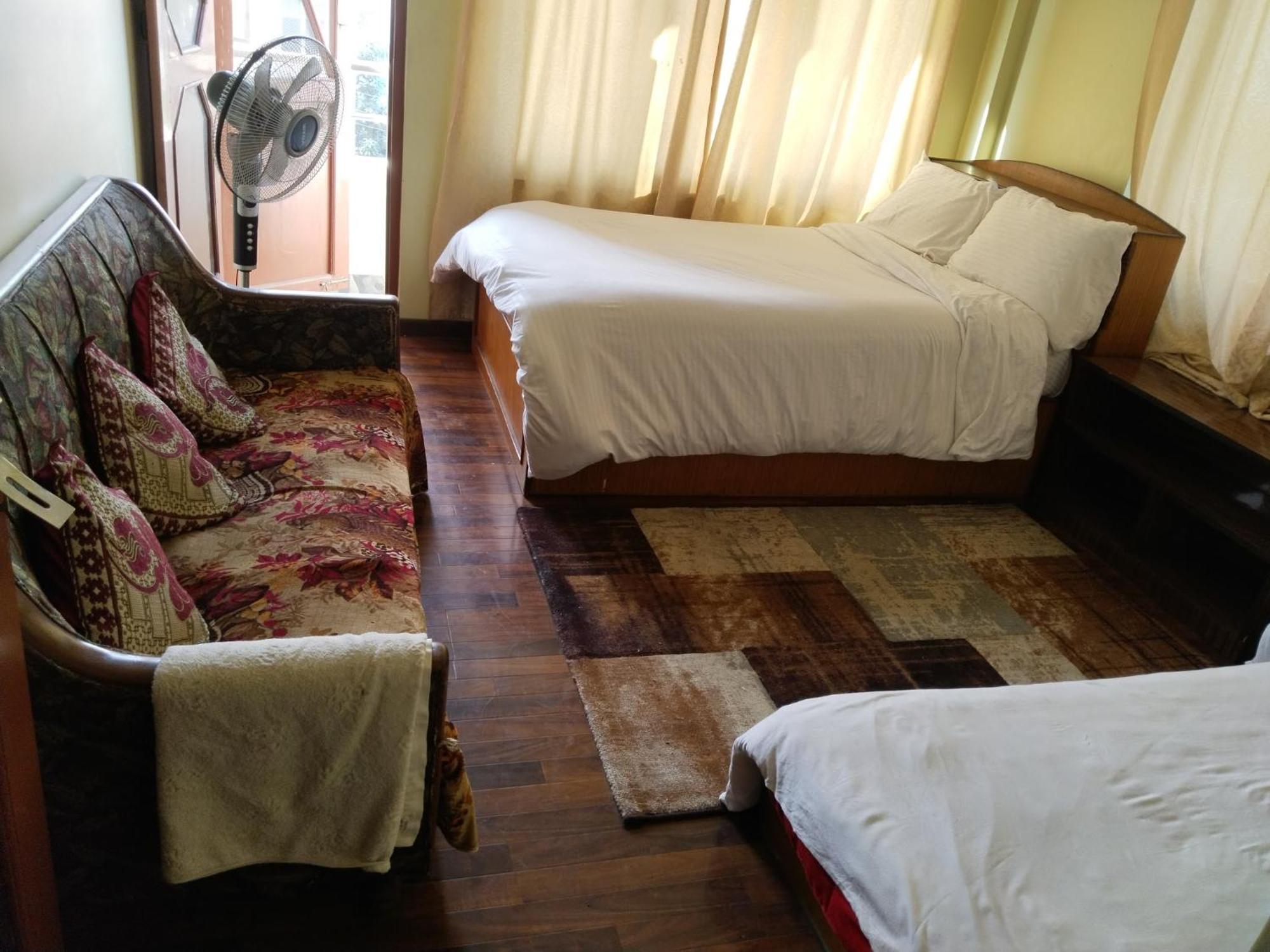 Kathmandu Airport View Hotel And Lodge Buitenkant foto